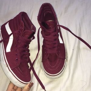 High Top burgundy vans